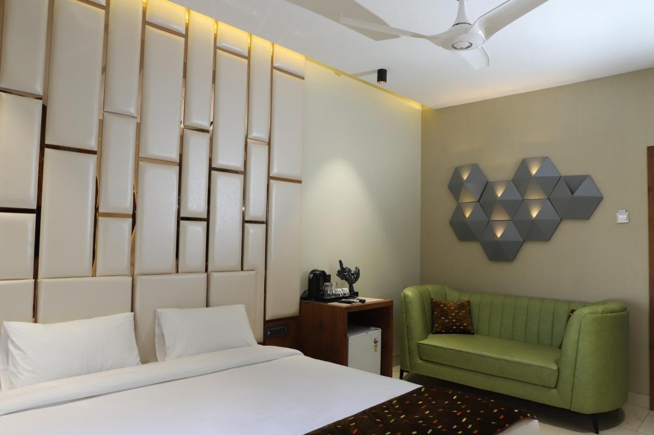 Hotel Florence Nanded Εξωτερικό φωτογραφία