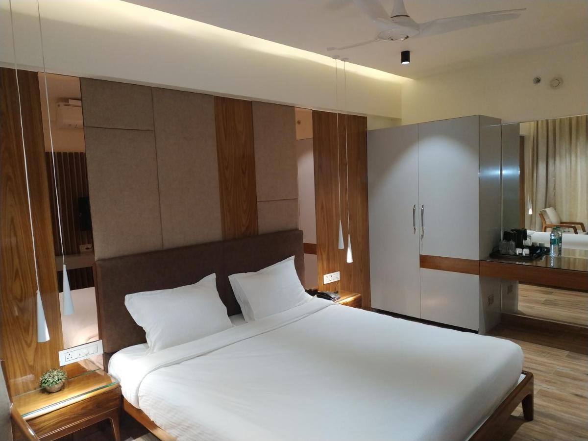 Hotel Florence Nanded Εξωτερικό φωτογραφία