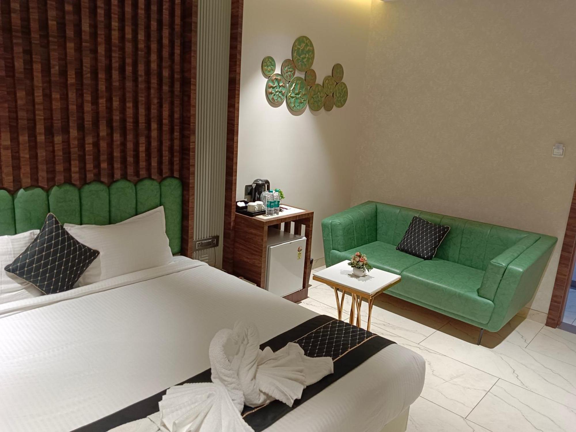 Hotel Florence Nanded Εξωτερικό φωτογραφία